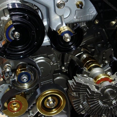 Automotive, engine, cut Łożyska w komponentach elektrycznych samochodu i silnika