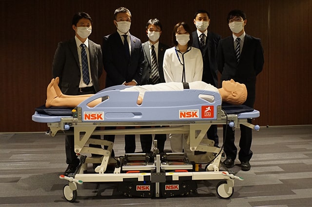 1)	Participantes en el proyecto de demostración de tecnología en un importante hospital de Japón